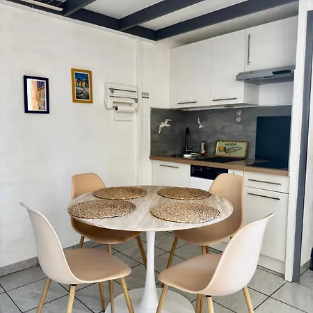 Un Zeste De Soleil - Terrasse - Parking - Clim - De La Roquille - Cap D'agde - Histoire De Cles